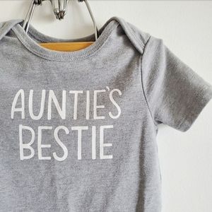 NWOT Auntie's Bestie Onesie (12 mo)